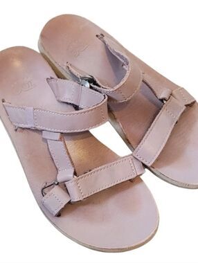 Teva Women's Pale Lavender Strappy Leather Sandals Size US 7